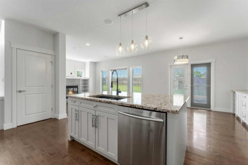 1 Cole Way, Sylvan Lake, AB 