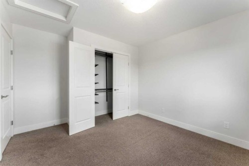 1 Cole Way, Sylvan Lake, AB 