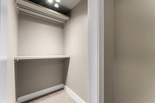 1 Cole Way, Sylvan Lake, AB 