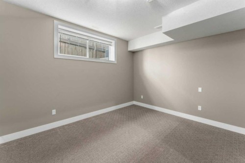 1 Cole Way, Sylvan Lake, AB 