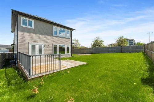 1 Cole Way, Sylvan Lake, AB 