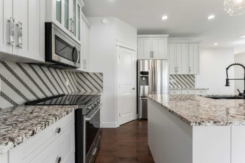 1 Cole Way, Sylvan Lake, AB 