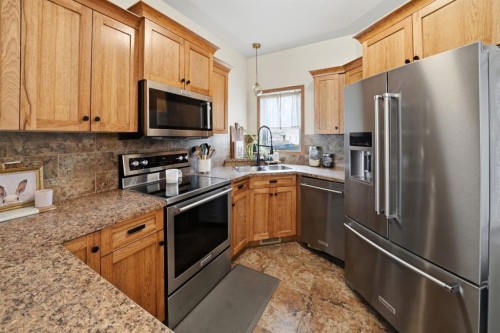48 Vickers Close, Red Deer, AB 
