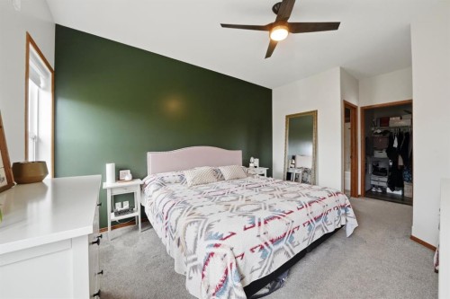 48 Vickers Close, Red Deer, AB 