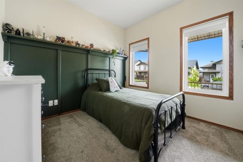 48 Vickers Close, Red Deer, AB 