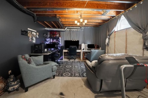 48 Vickers Close, Red Deer, AB 