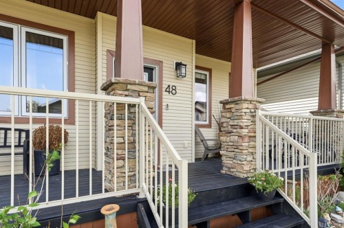 48 Vickers Close, Red Deer, AB 