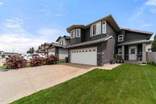 5213 36 Avenue  Camrose, AB T4V 5H6