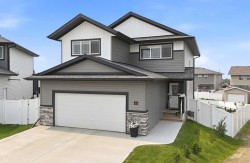 44 Tory Close Red Deer, AB T4P 0W4