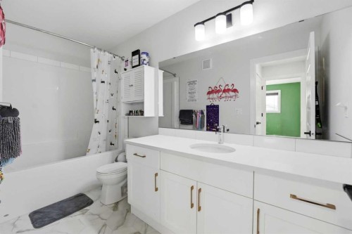 44 Tory Close, Red Deer, AB 