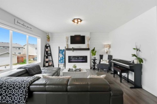44 Tory Close, Red Deer, AB 