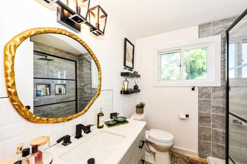 48012 195 Range, Rural Camrose County, AB - Indoor Photo Showing Bathroom