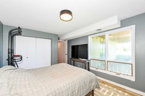 48012 195 Range, Rural Camrose County, AB - Indoor Photo Showing Bedroom