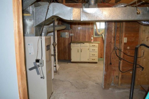 5259 51 Street, Lacombe, AB 