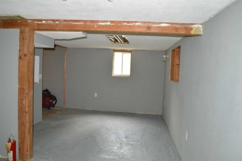 5259 51 Street, Lacombe, AB 