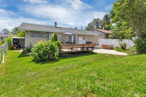 32 Otterbury Avenue, Red Deer, AB 