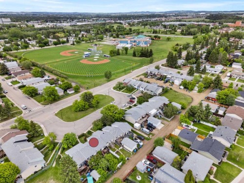 32 Whiteside Crescent, Red Deer, AB 
