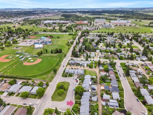 32 Whiteside Crescent, Red Deer, AB 
