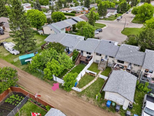 32 Whiteside Crescent, Red Deer, AB 