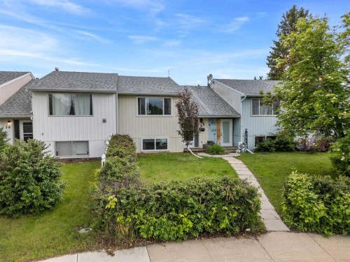 32 Whiteside Crescent, Red Deer, AB 