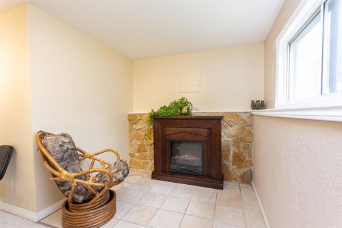 37 Rupert Crescent, Red Deer, AB 