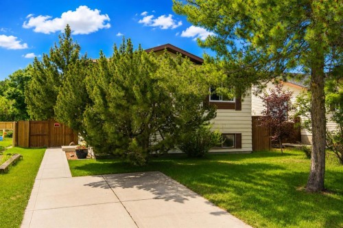 37 Rupert Crescent, Red Deer, AB 