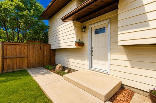 37 Rupert Crescent, Red Deer, AB 
