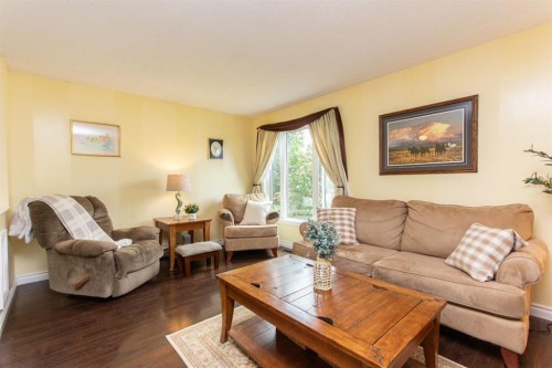 37 Rupert Crescent, Red Deer, AB 