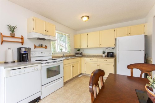 37 Rupert Crescent, Red Deer, AB 