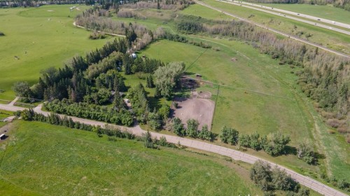 27576 Township Road 382  Rural Red Deer County, AB T4E 2G8