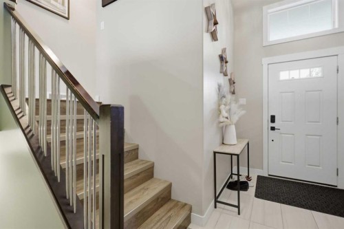 98 Livingston Close, Red Deer, AB 