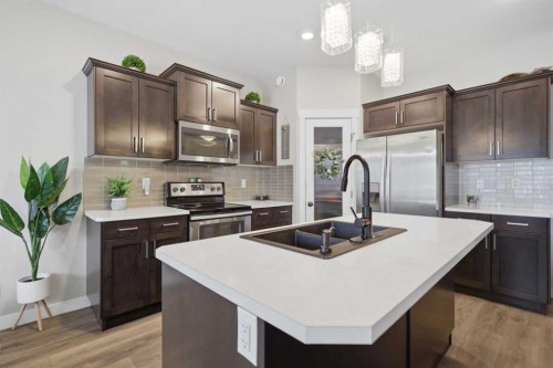 98 Livingston Close, Red Deer, AB 