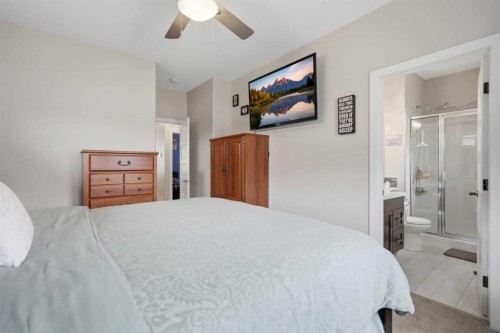 98 Livingston Close, Red Deer, AB 