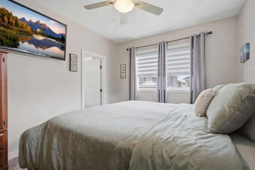 98 Livingston Close, Red Deer, AB 