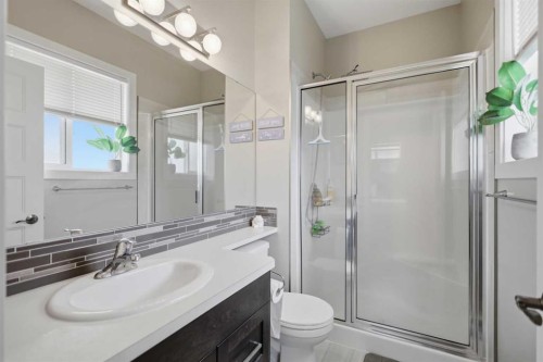 98 Livingston Close, Red Deer, AB 