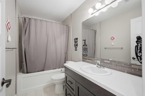 98 Livingston Close, Red Deer, AB 
