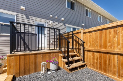 250 Halifax Close, Penhold, AB 