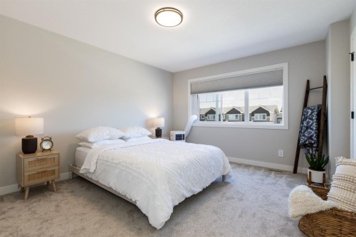 250 Halifax Close, Penhold, AB 