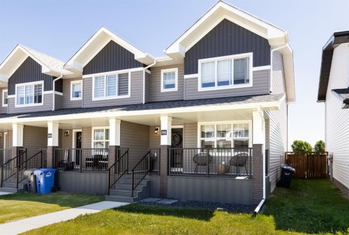 250 Halifax Close, Penhold, AB 