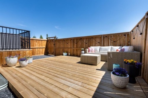 250 Halifax Close, Penhold, AB 