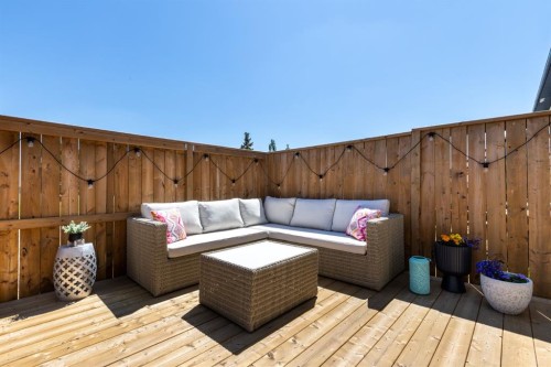 250 Halifax Close, Penhold, AB 