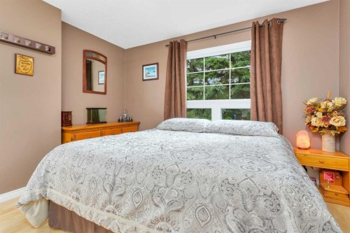 5108 49 Street, Clive, AB - Indoor Photo Showing Bedroom