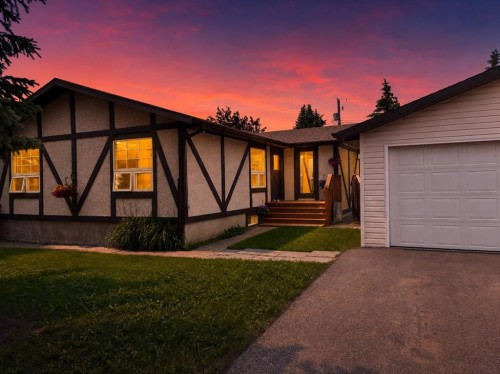 5108 49 Street, Clive, AB - Outdoor