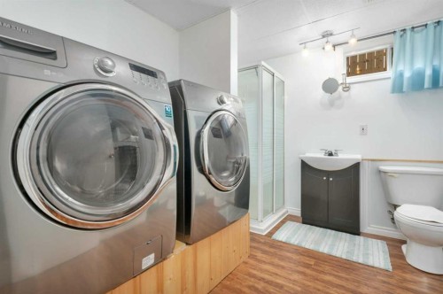 5108 49 Street, Clive, AB - Indoor Photo Showing Laundry Room