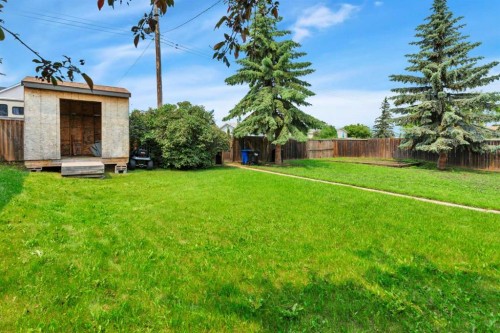 5108 49 Street, Clive, AB - Outdoor