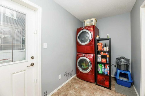 9 Henner'S Outlook, Lacombe, AB - Indoor Photo Showing Laundry Room