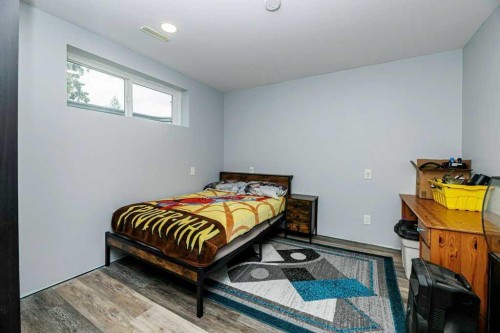 9 Henner'S Outlook, Lacombe, AB - Indoor Photo Showing Bedroom