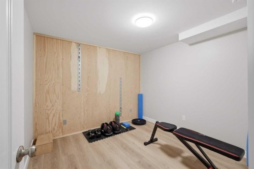 5721 55 Avenue, Lacombe, AB - Indoor Photo Showing Gym Room