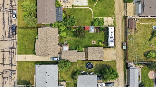 5721 55 Avenue, Lacombe, AB - Outdoor