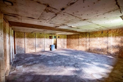 39310 Range Road 250, Rural Lacombe County, AB - Indoor